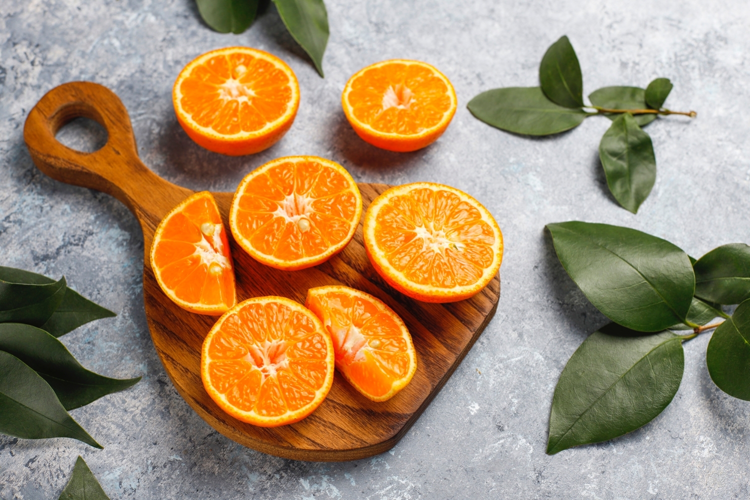 Раскрыт секрет привлекательности апельсинов в оранжевой сетке