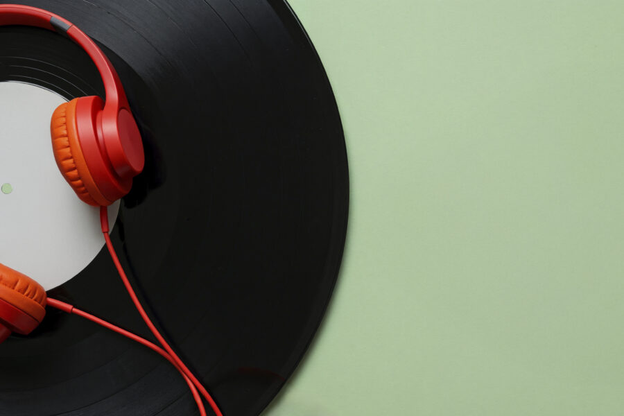 Listening to music helps reduce anxiety symptoms